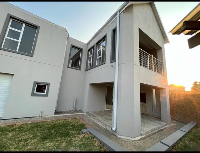 3 BEDROOM TOWNHOUSE FOR SALE IN RIVERSPRAY LIFESTYLE ESTATE